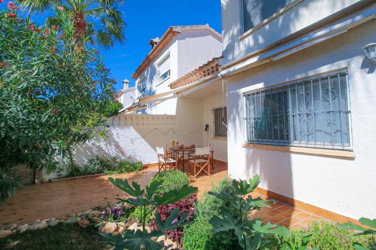 فيلا Residencial El Cortijo دينايا المظهر الخارجي الصورة