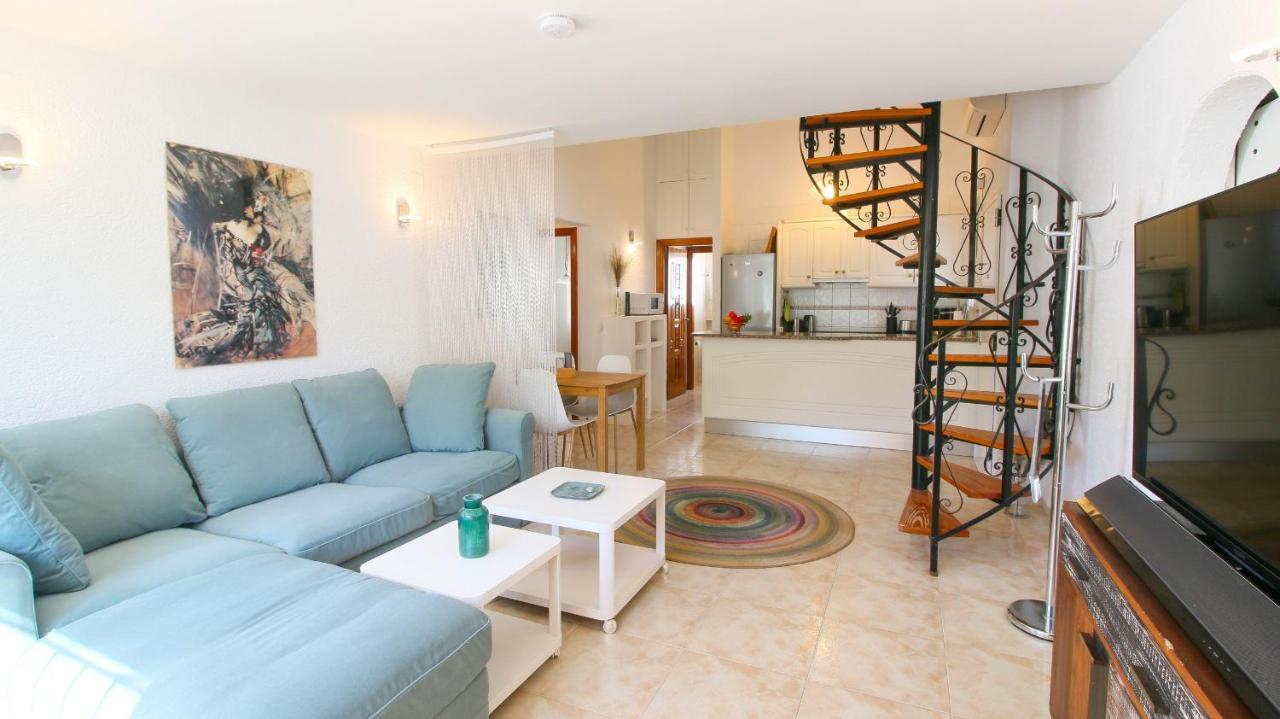 فيلا Residencial El Cortijo دينايا المظهر الخارجي الصورة